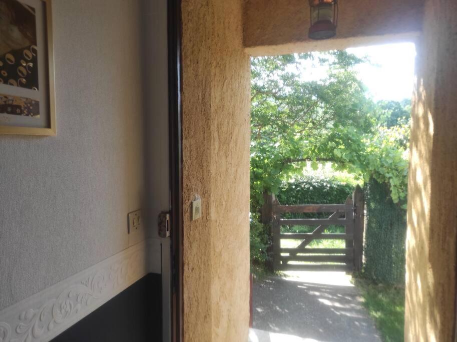 Maison Au Pied De La Montagne Aspet Exterior photo